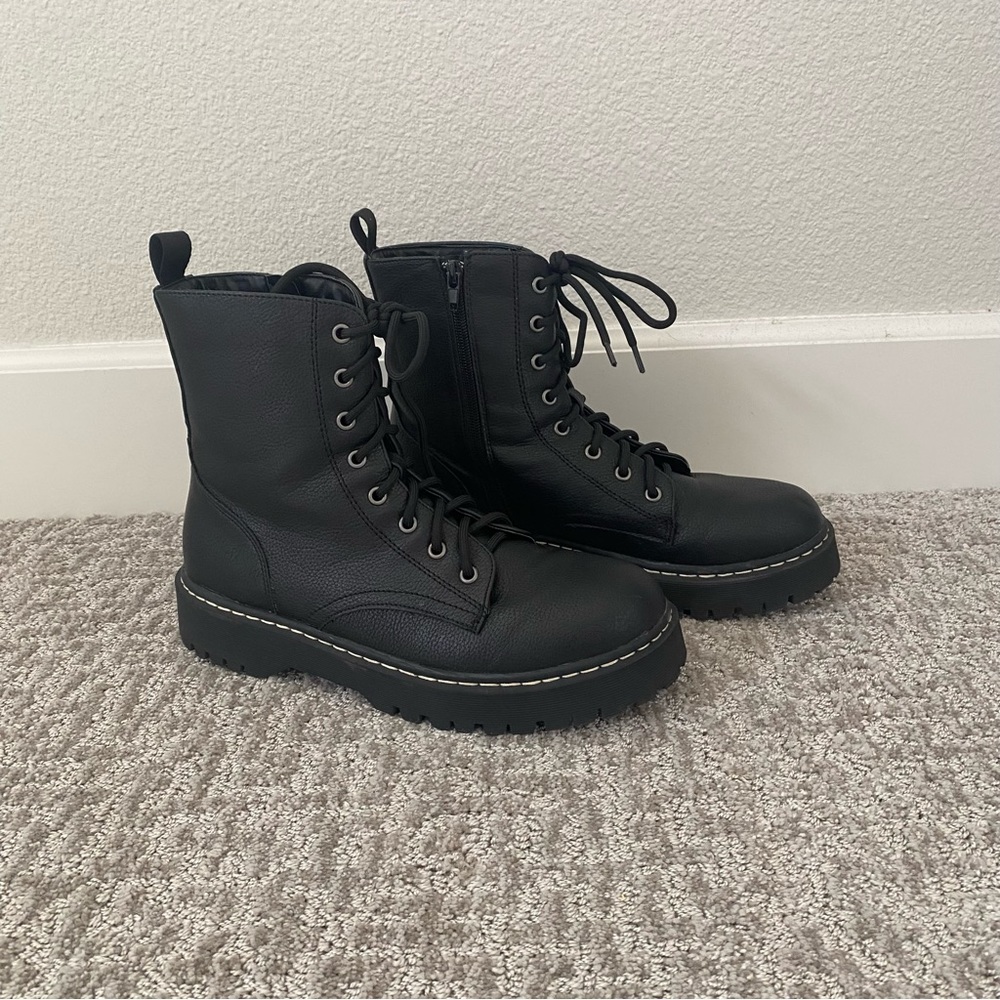 Black Unionbay Boots.